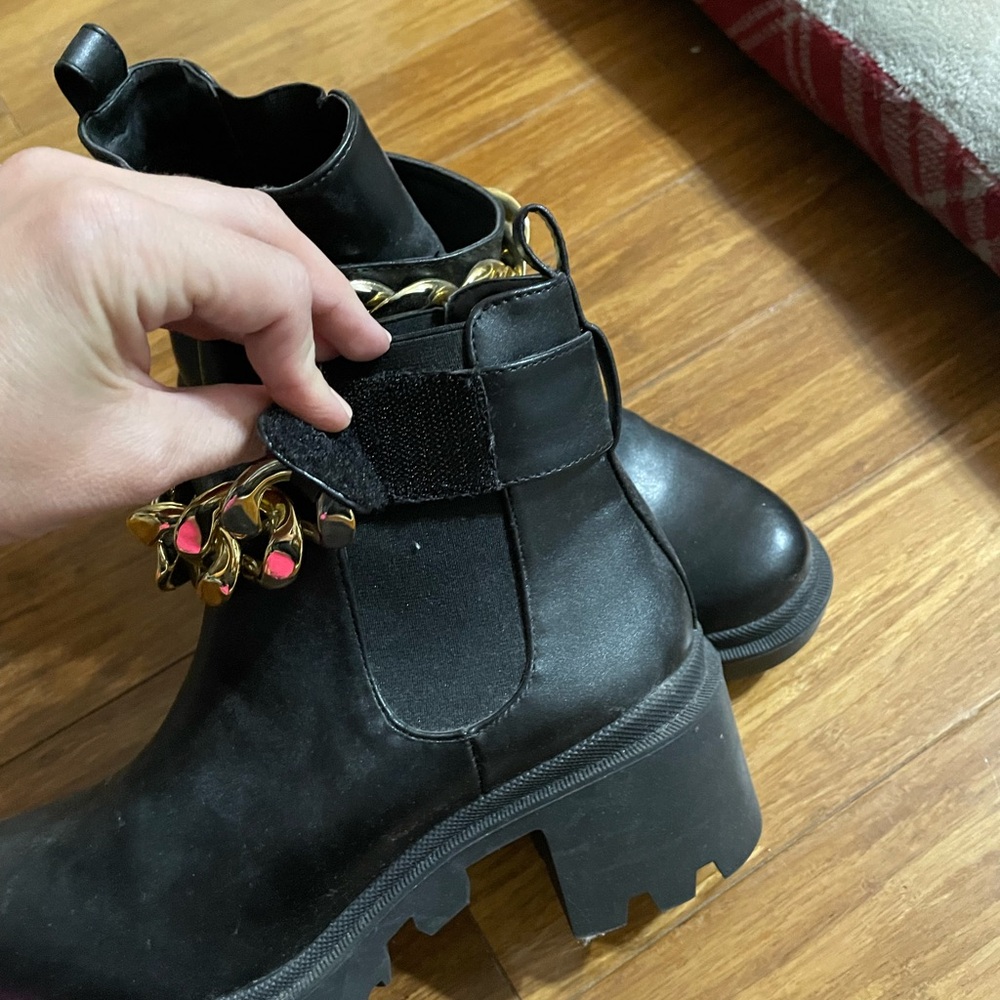 Brand new woman’s chunky boot - Picture 3 of 4